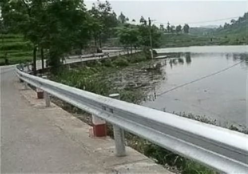 贵州高速公路防撞护栏